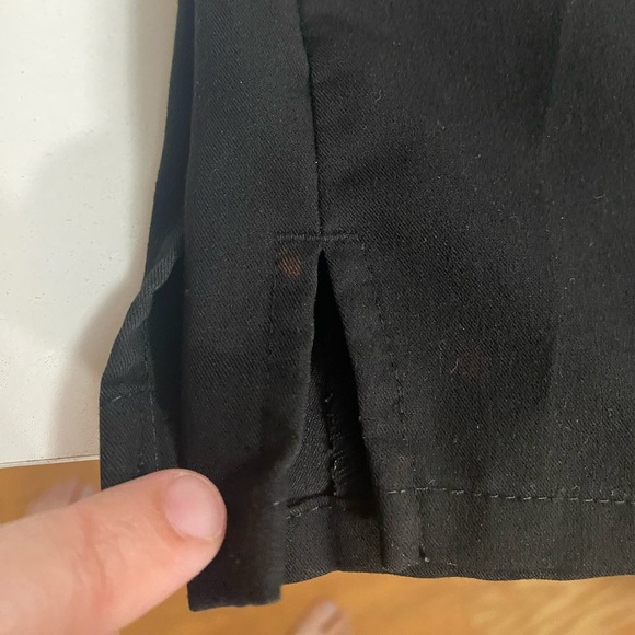 FIGS Technical Collection Casma 3 Pocket Women’s Scrub Top Black L FW1100 PO2453 - Picture 11 of 11